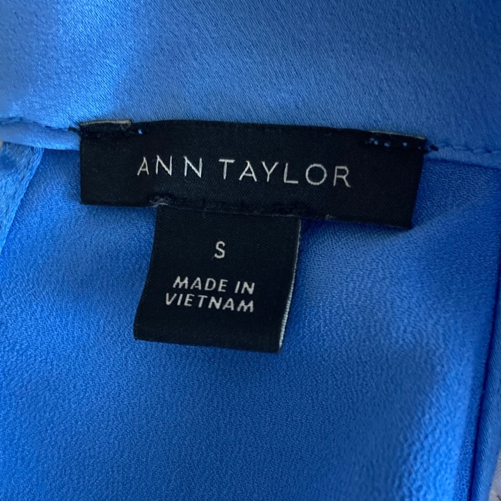 Ann Taylor Vibrant Blue Sleeveless Blouse - Picture 5 of 6